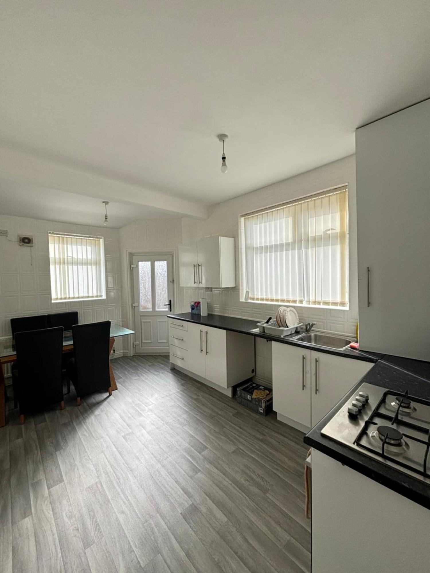 Modern Double Bedroom Homestay *